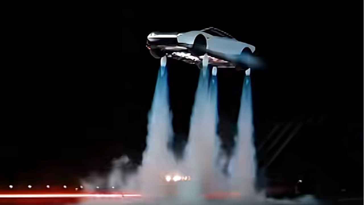 Tesla не гарантирует сроки поставки Roadster, за резервирование просят 113 млн тенге